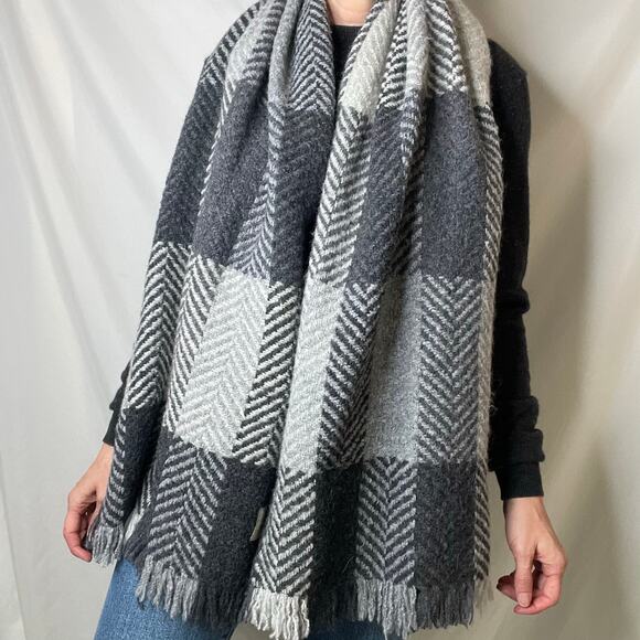 Aran Crafts sweater market blanket scarf plaid checkered herringbone wool Irish - Picture 12 of 17